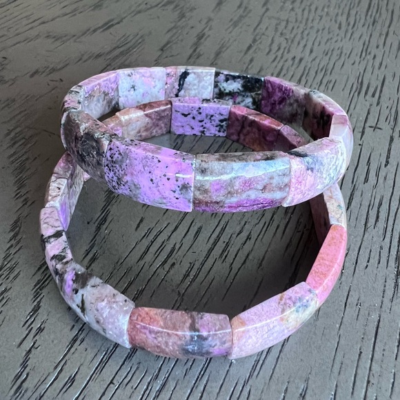 Jewelry - Cobalto calcite soft bangle SIZE 6.5’ (ONE)